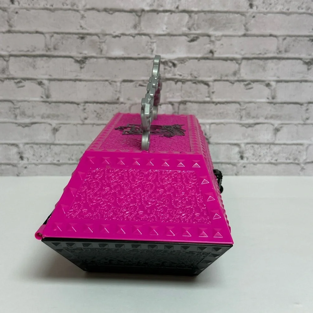 Monster High Create a Monster Design Lab Coffin Only 2011 Pink Black